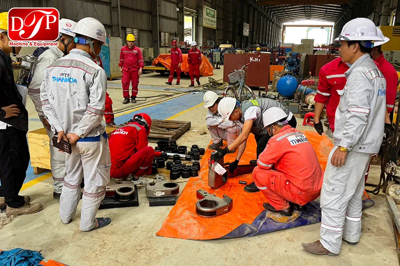 DTPVIETNAM BÀN GIAO THIẾT BỊ CỜ LÊ THỦY LỰC TORCUP CHO PTSC THANH HÓA