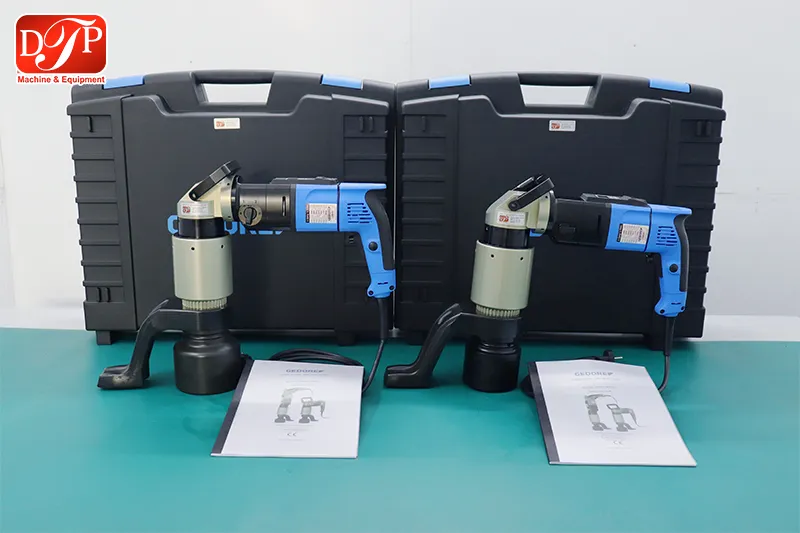 dtpvietnam-ban-giao-sung-siet-bulong-thep-hoa-phat-dung-quat-gedore-lew-60-11