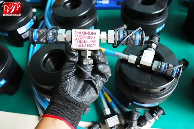 dtpvietnam-ban-giao-thiet-bi-cang-bulong-bom-thuy-luc-dan-dong-bang-dong-co-khi-nen-nsrp-8