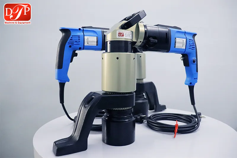 dtpvietnam-ban-giao-sung-siet-bulong-thep-hoa-phat-dung-quat-gedore-lew-60-12